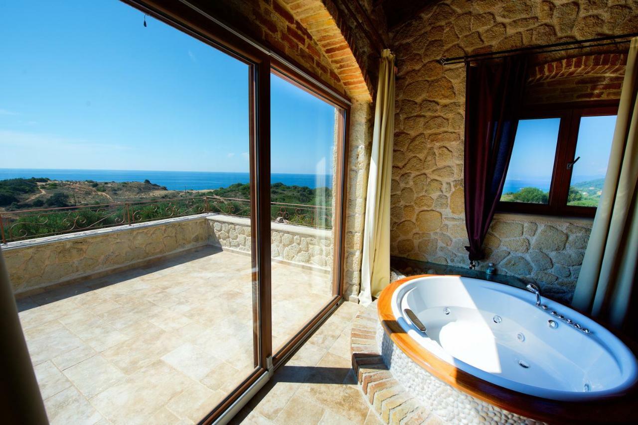 Villa Petrino Halikounas Extérieur photo
