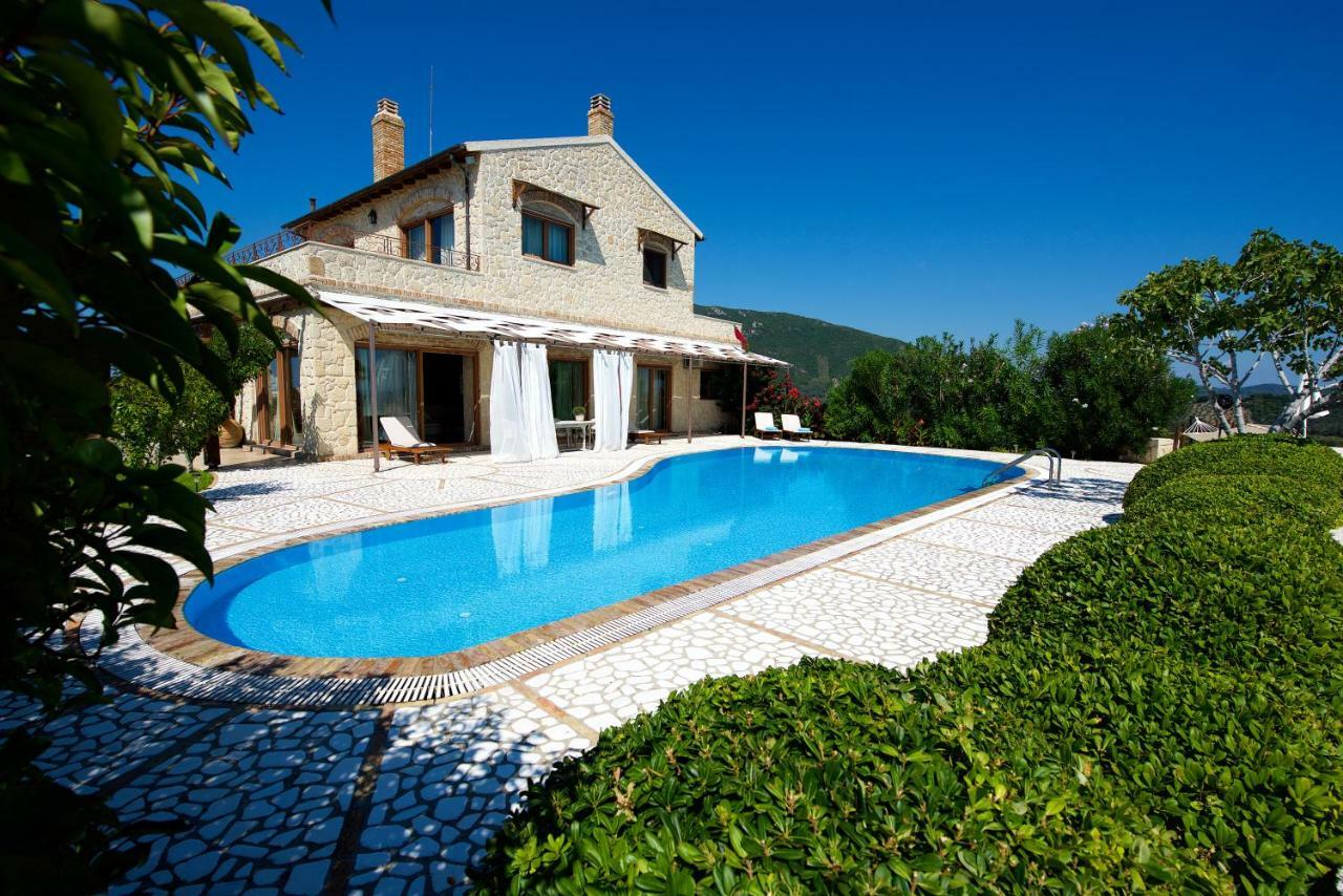 Villa Petrino Halikounas Extérieur photo