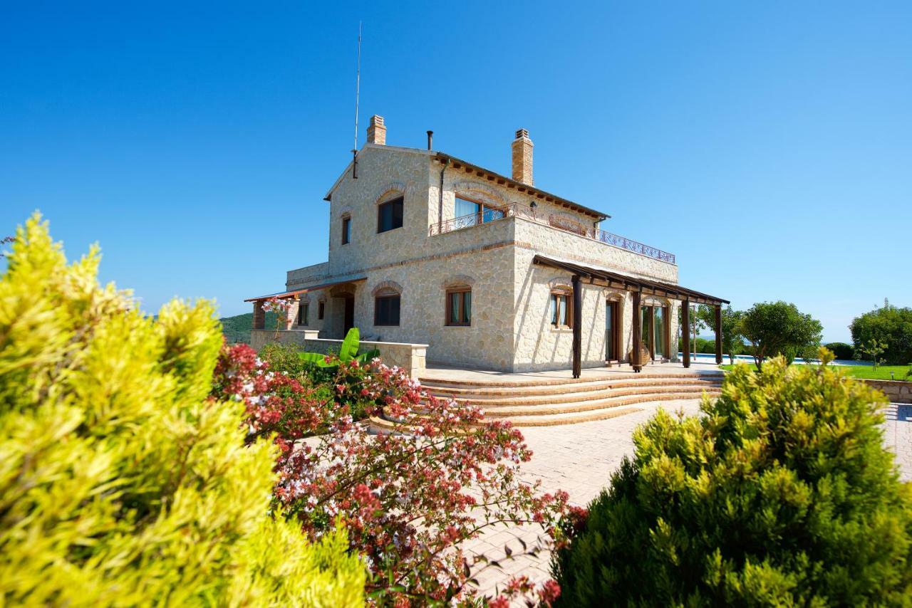 Villa Petrino Halikounas Extérieur photo
