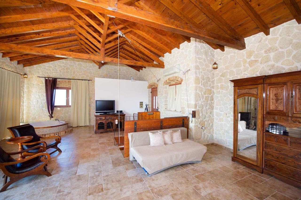 Villa Petrino Halikounas Extérieur photo